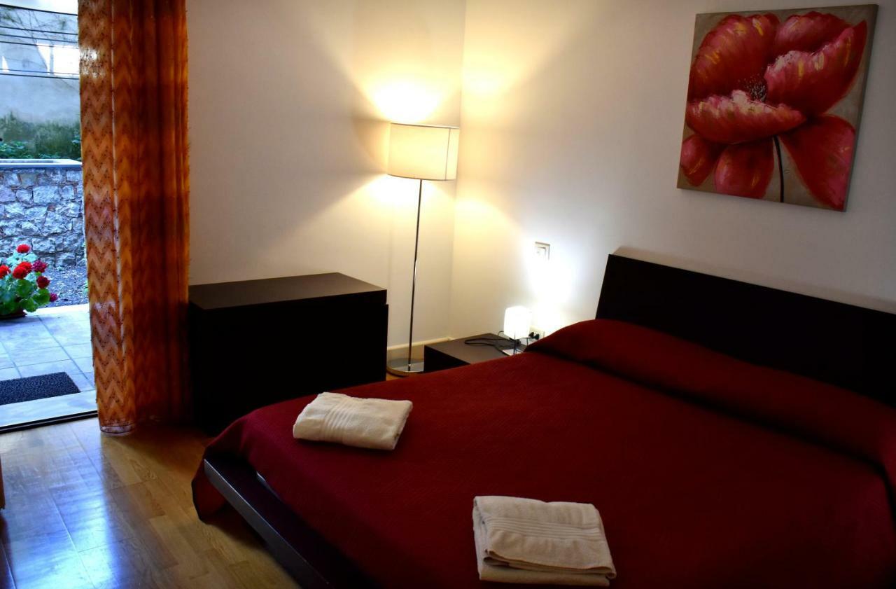 Taormina Sunny Apartment - Taormina Holidays Екстериор снимка