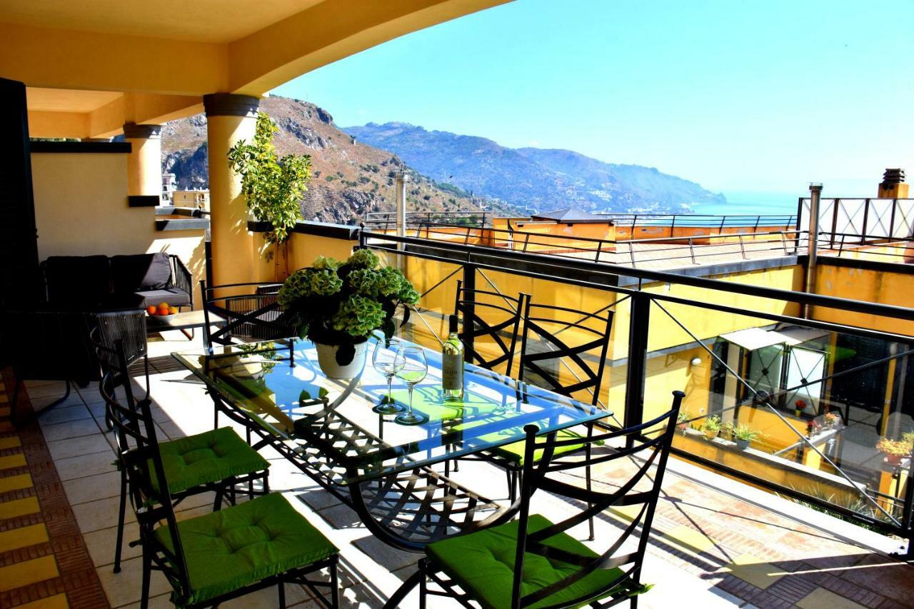Taormina Sunny Apartment - Taormina Holidays Екстериор снимка